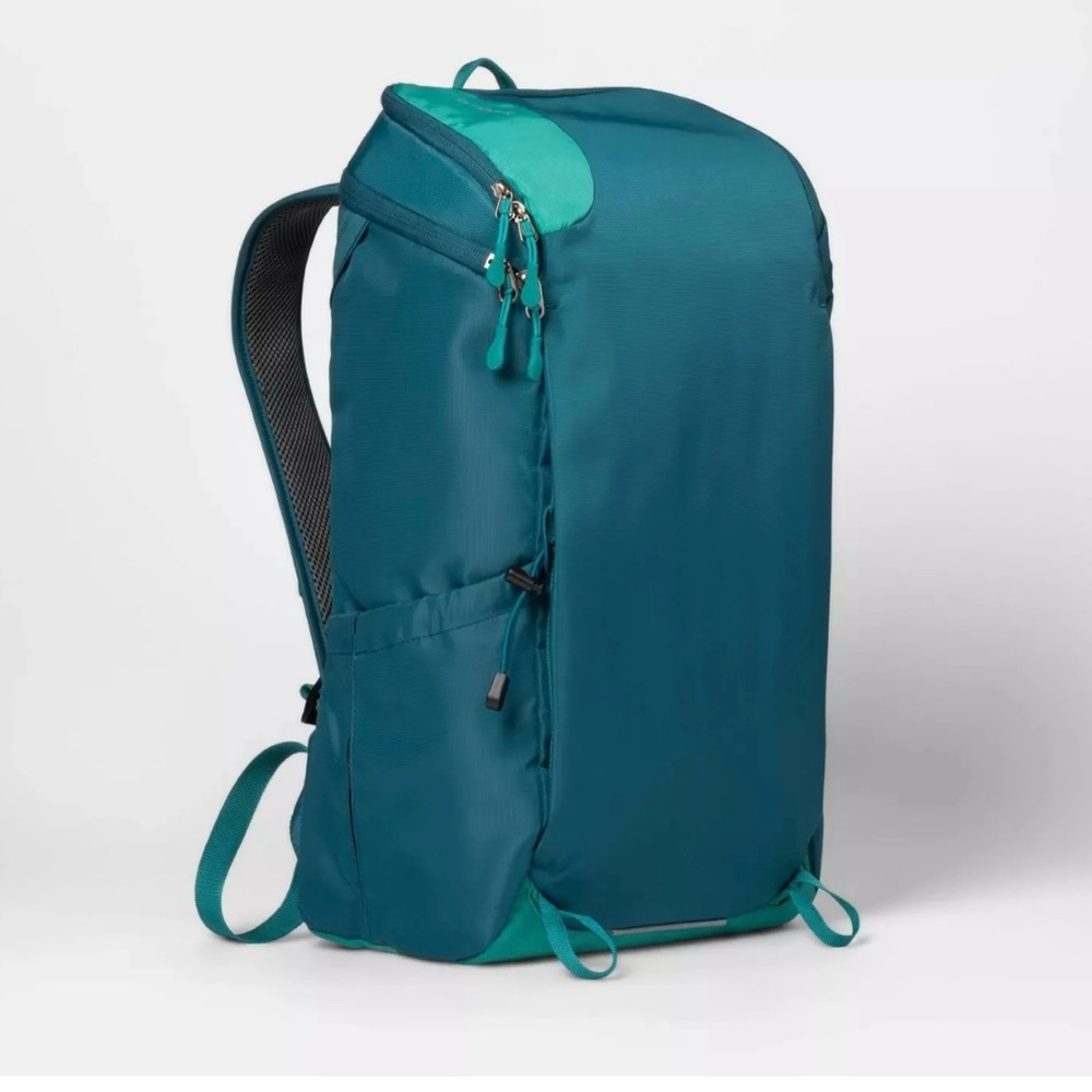Embark 25L daypack